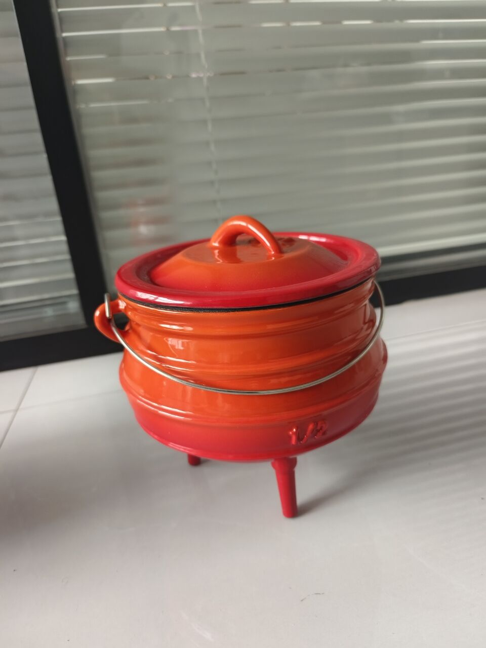 1/2# Cast Iron Enamel Dutch Ov - Camp Dutch Oven Cast recensione e prezzo